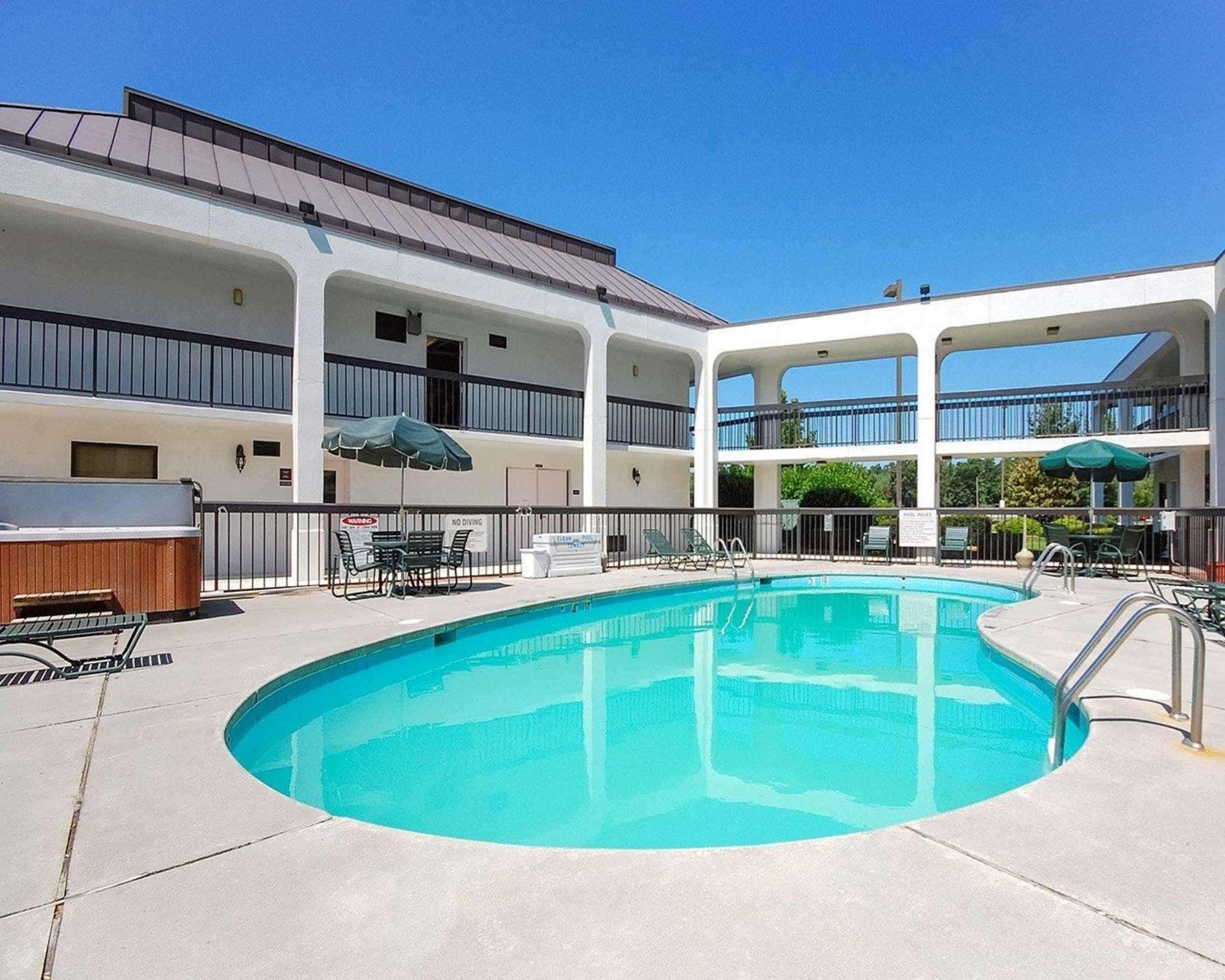 Quality Inn Christiansburg - Blacksburg Exterior photo