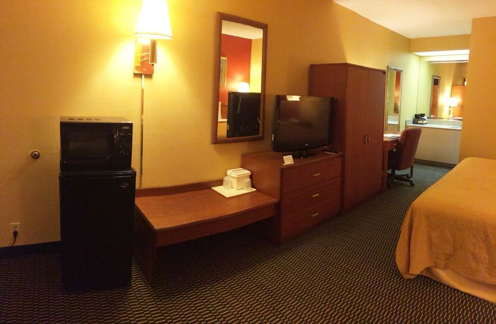 Quality Inn Christiansburg - Blacksburg Exterior photo